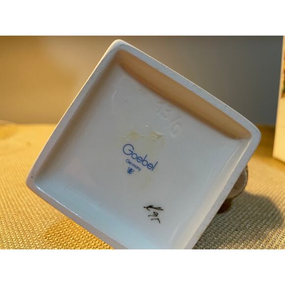 Goebel Hummel Figurine, 5 1/2” Tall, “Meditation” TMK-7 in Box - Picture 8 of 8